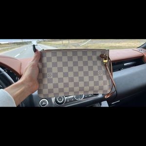 Louis vutton clutch